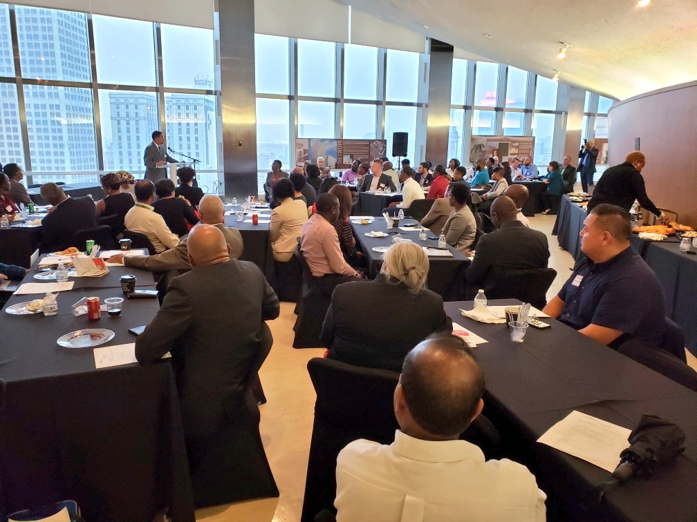 COMTOMichigan's tweet photo. .@COMTOMichigan president, @RegineCondeB2, introducing @CityofDetroit #COO, #HakimBerry and City Council member, #ScottBenson.
Great introduction to the City's projects and goals.
#MiCOMTO #MotorTown #Motown #MotorCity #MobilityCity https://t.co/pnxi2pt2W7