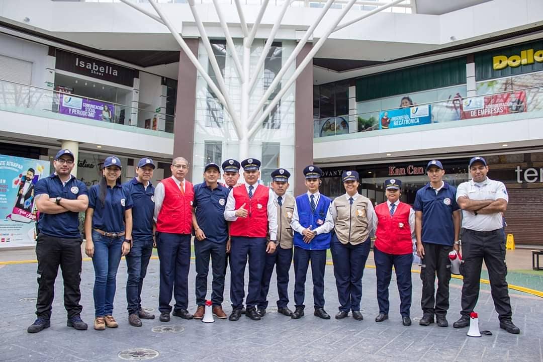 CampanarioCC's tweet photo. Hoy nuestra la familia #CampanarioCC participó en el #SimulacroNacional de Respuesta a Emergencias, convocado por la UNGRD en #Popayán. 🚑
✅#MeInformo #Planifico #Respondo https://t.co/QDPikpuhpA