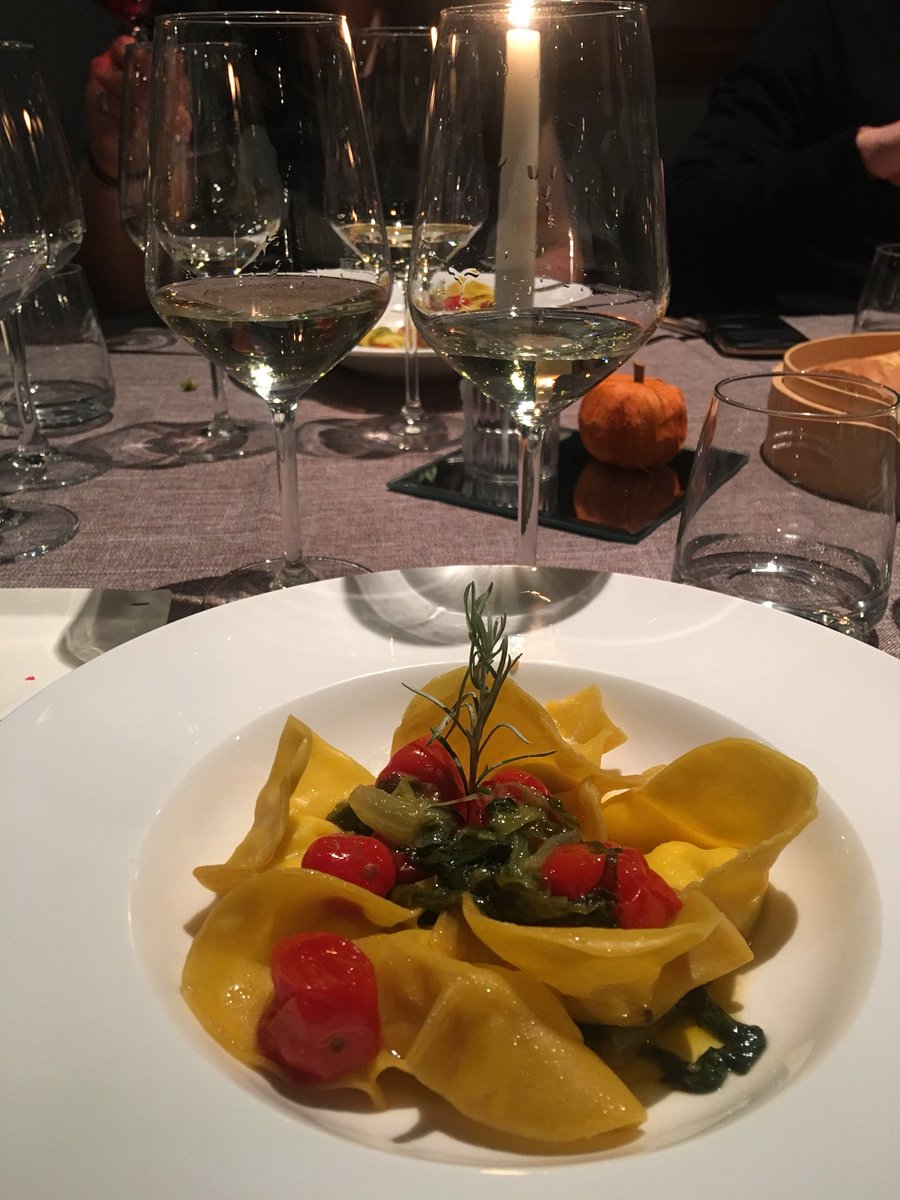 mastersofwine's tweet photo. An exquisite four-course dinner at #masofranch topped off a great day - with a shot of grappa to finish, of course! #mastersofwine #mwtrentodoctrip https://t.co/jW2cnK51sL