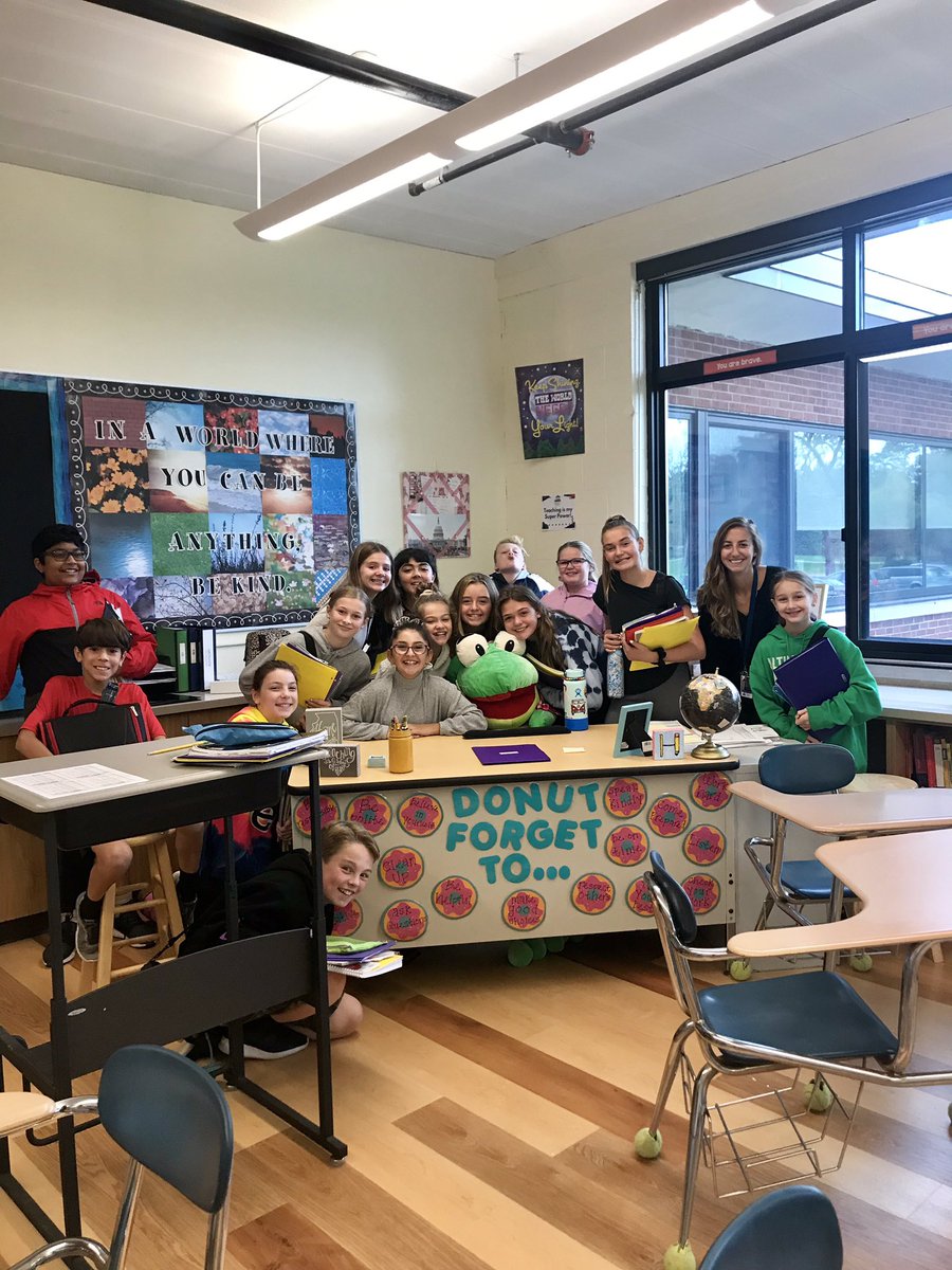 HistoryHilary's tweet photo. I love a good prank! 😂 Thank you to the coworker who made us laugh this morning! 🐸 #LB65 @LBMS65 https://t.co/gakLbGoJAP