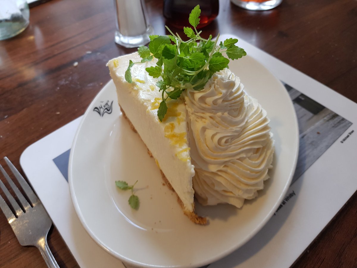 JoLaHarv's tweet photo. Went to the @themagpiecafe today @dontufret it was amazing as always....even had puds this time!! #evenmoreamazing #totallystuffed https://t.co/ERYIsDD1ey