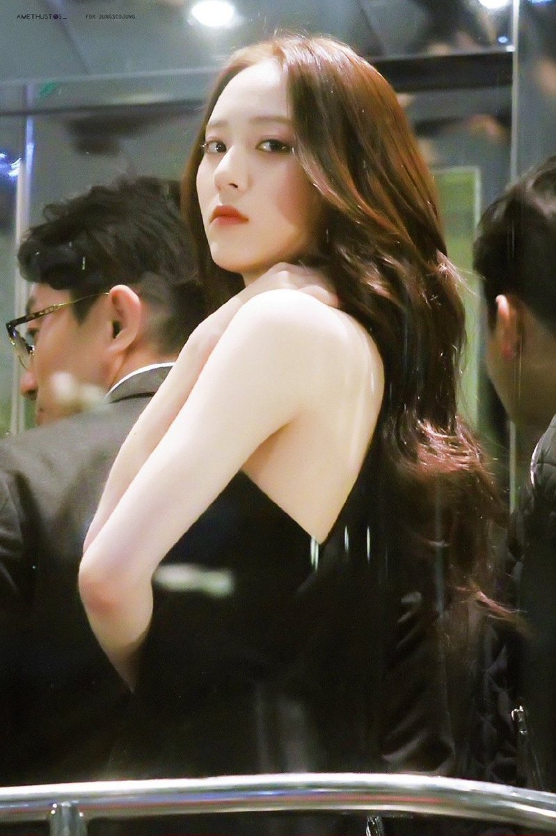 iJUNGKRYSTAL's tweet photo. https://t.co/h3I343rRCf