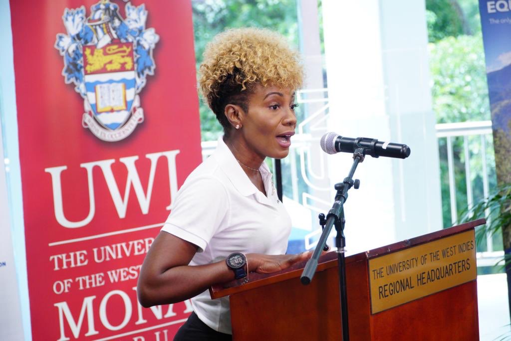 weareproven's tweet photo. Earlier today at CB Group/UWI 5k Press Launch our Head of Marketing and Communications, Ms. Belinda Williams presented sponsorship cheque of $250,000.
#PROVENRunForDreams
#uwi5k
#ProudSponsor https://t.co/LDXDex1pwO