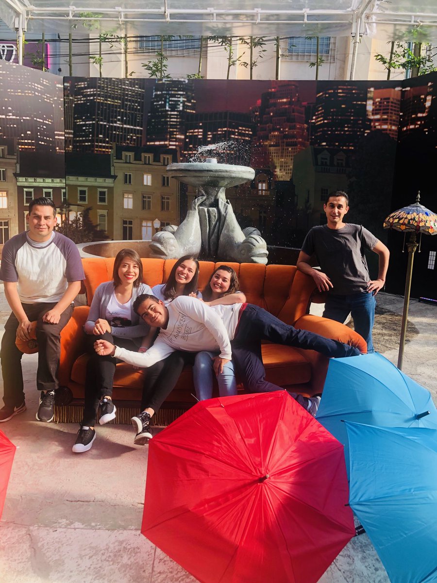 ibrahimHER's tweet photo. Friends #warnerhouse https://t.co/ykkwp3oje3