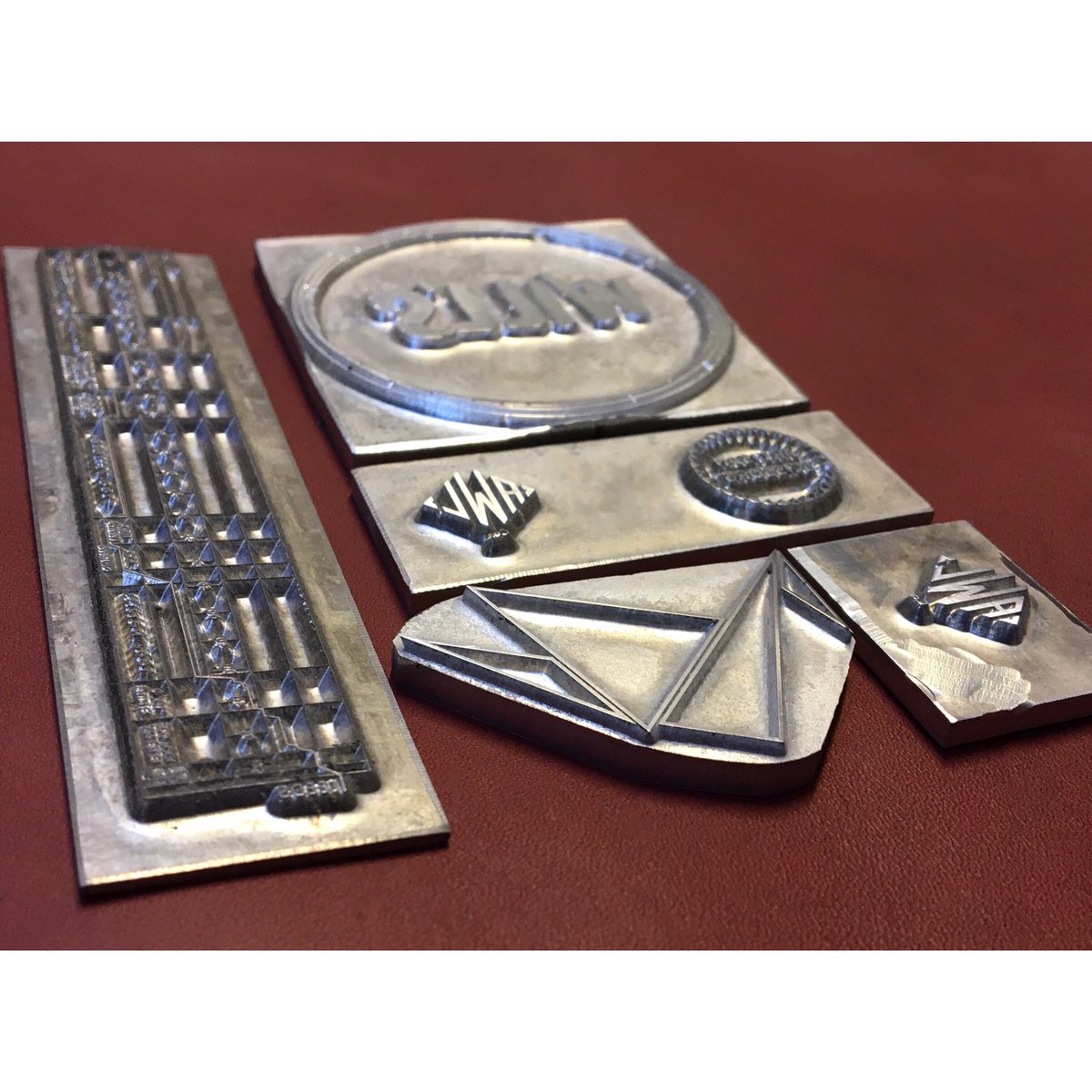 People often ask what how logos are pressed into the leather. There are a few different ways of making the plates for debossing leather but the most cost effective for small runs is to get these magnesium plates made by centuriongraphics. #madeinbritain #handmade #leather