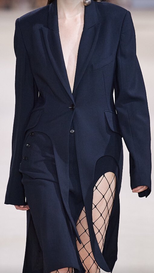 CYBERCUPlD's tweet photo. ann demeulemeester ss2020 rtw https://t.co/QaIXheJ6tg