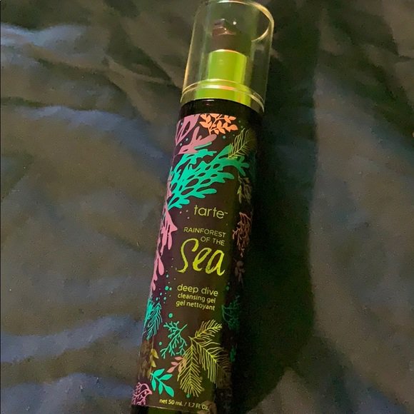 devan_mello's tweet image. So good I had to share! Check out all the items I'm loving on @Poshmarkapp #poshmark #fashion #style #shopmycloset #rewind #perfect #tarte: posh.mk/JbfW2dB1QZ