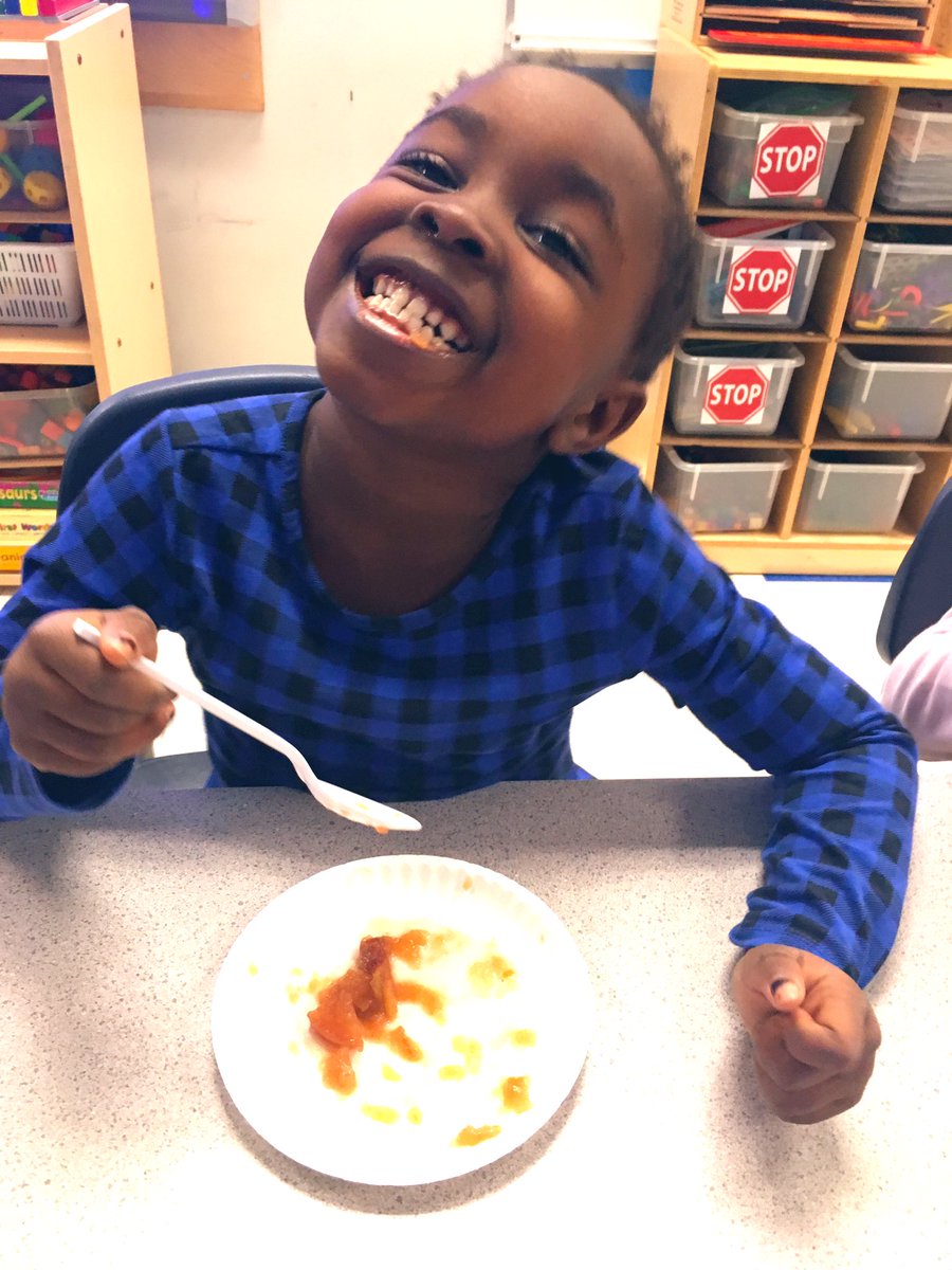 We made applesauce today! 
We followed a recipe, read the ingredients and followed the directions. 
Students brought the recipe home so you can try making it with your family! 
A delicious autumn treat 🍎