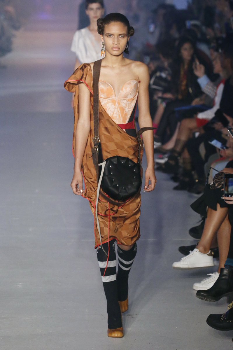 Vivienne Westwood a X: Vivienne Westwood a X: