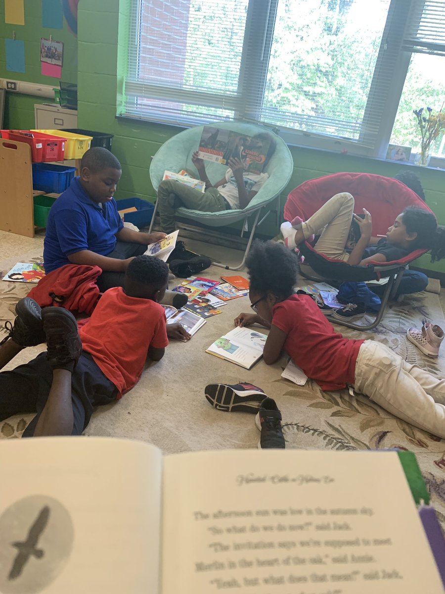 DahroogeV's tweet photo. Love seeing these scholars giving SSR their all! They love finding a comfy seat, kicking back and reading a good book. Iโm also pre-reading Magic Tree House Haunted Castle on Hallows Eve for our read allowed time.๐ #gettingthosesteps @AmericanReading @PetreeElem https://t.co/V9RYeVzurh