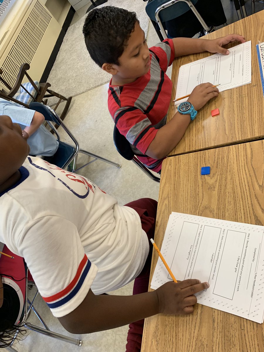 Have to give a huge SHOUT OUT to Ms. Marcia Maloney for starting her students already with their peer feedback ladders.  So proud of these Bulldogs 🐾 for using their success criteria to give feedback!!  @CCPSAssmt @WJMitchellES  check out these Math Geniuses.