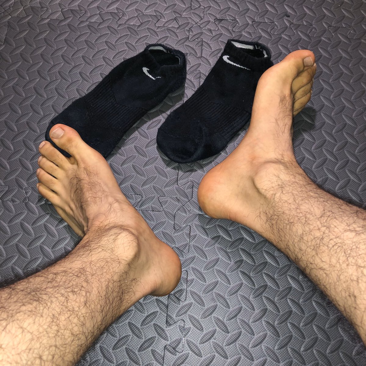 Gym done. 💪 
#alphamale #findom #paypig #footfetısh #cashpig #cashmaster #cashdom #cashsub #tribute  #alphamaster #cashslave #paypigs #cashslave #finsub #cashrape #walletrape #financialdomination #humanatm