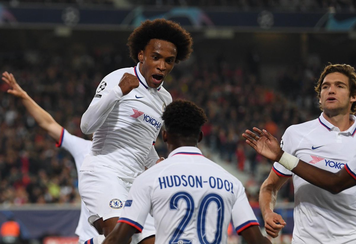 Noite incrível! É uma honra muito grande completar 300 jogos nesse clube fantástico! E não havia melhor jeito de comemorar: 3 pontos + um gol! Obrigado aos torcedores do Chelsea pelo apoio e obrigado aos meus companheiros e funcionários do clube por me ajudarem nessa trajetória!