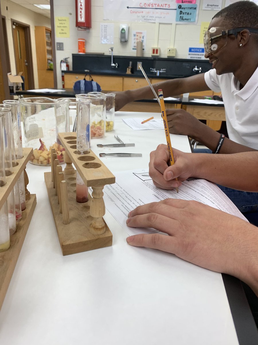 science_anderso's tweet photo. #Biology students test out enzymes, catalysts and substrates. They found that pH and temperature affect #enzyme-substrate interactions. @CarverAcad #one_ccps #Ccps_science https://t.co/itkWYGaA7P