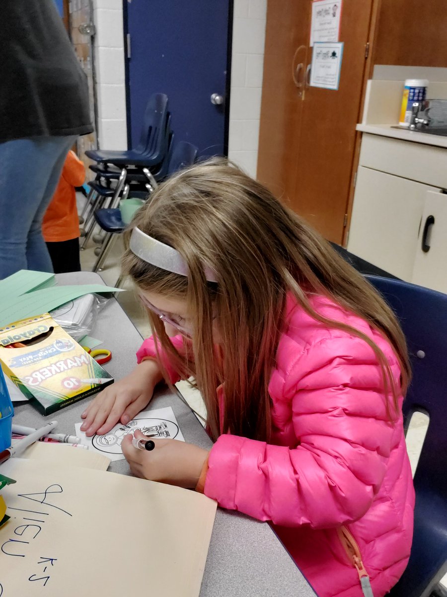 McGregorStudio's tweet photo. Great time at the Way Family Literacy Night! Thanks @cjzervos #WayReads @bhschools https://t.co/cB61hbGYpv