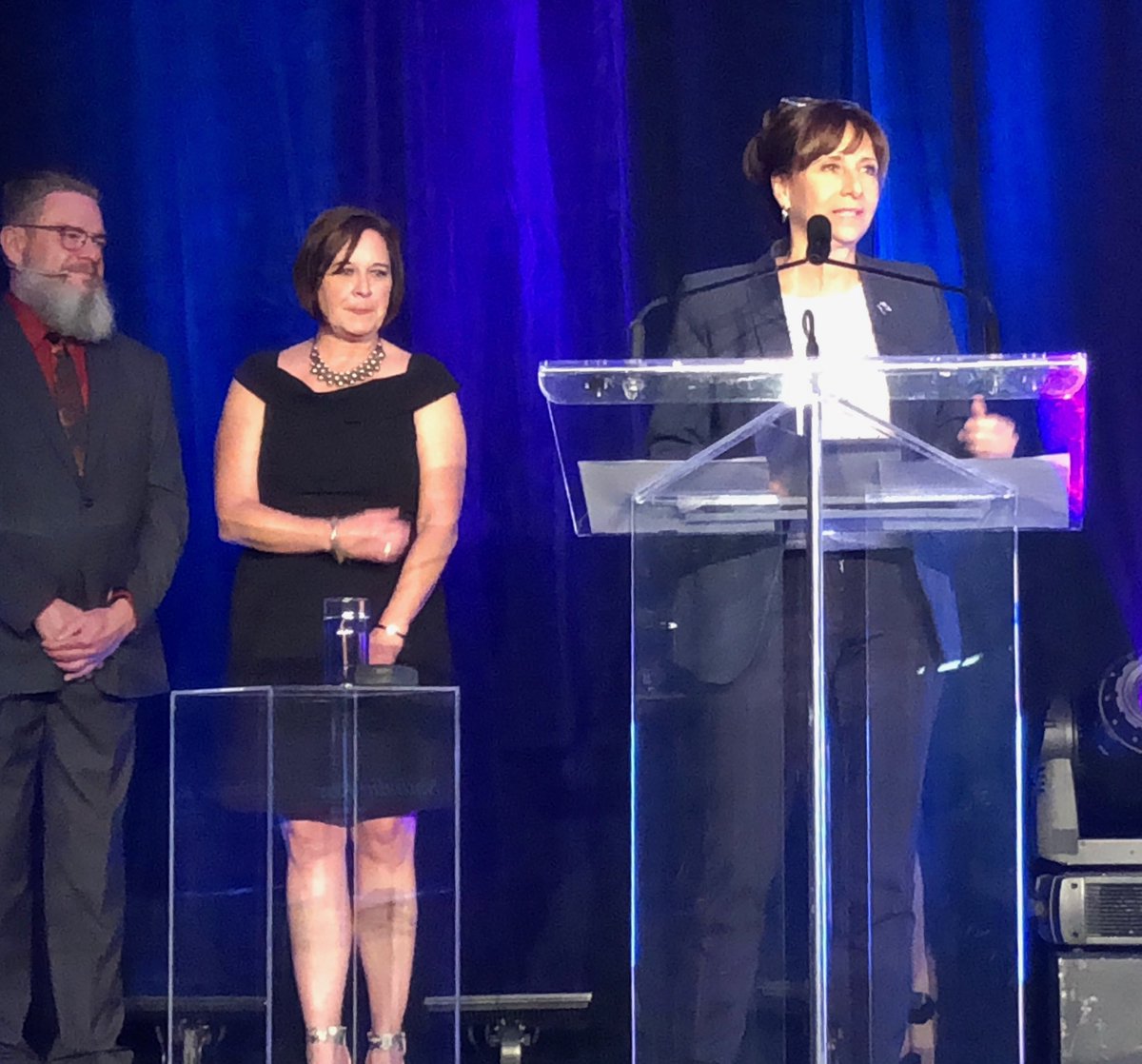 Superbe soirée à la remise des prix de la Société des musées du Québec. J’y ai rencontré des gens inspirants qui font vivre notre culture par des expositions inédites pour des publics toujours renouvelés. #votregouvernement est derrière vous ! Vous nous rendez fiers. 
#PolQc