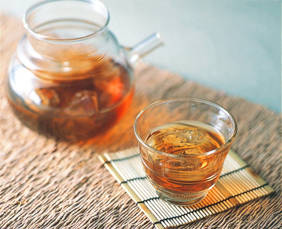 Houji-cha is low caffeine tea, which means it is good for everyday consumption🍵

#houjicha #greentea #maedaen