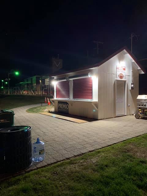 a_e_c_'s tweet image. Power and lighting complete! Great to be included with some amazing donors for our special town of Verona! @VERONAATHLETICS @VERONAFOOTBALL2