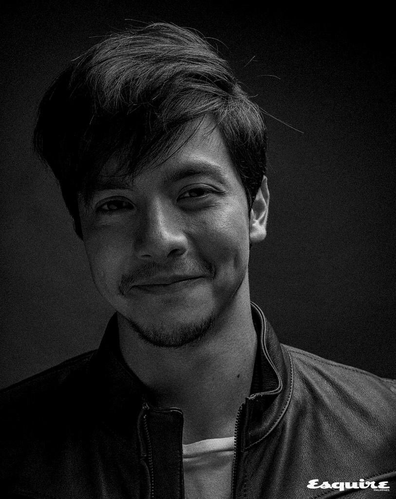 MerlionMatthew's tweet photo. Nine am pa daw kami mag s-start for UNFORGETTABLE Media Con. Dito muna ako sa favorite kong kapit-bahay.

Hi Dimples.

@aldenrichards02
#TheGiftImbestigasyon https://t.co/ewCgErYMS9