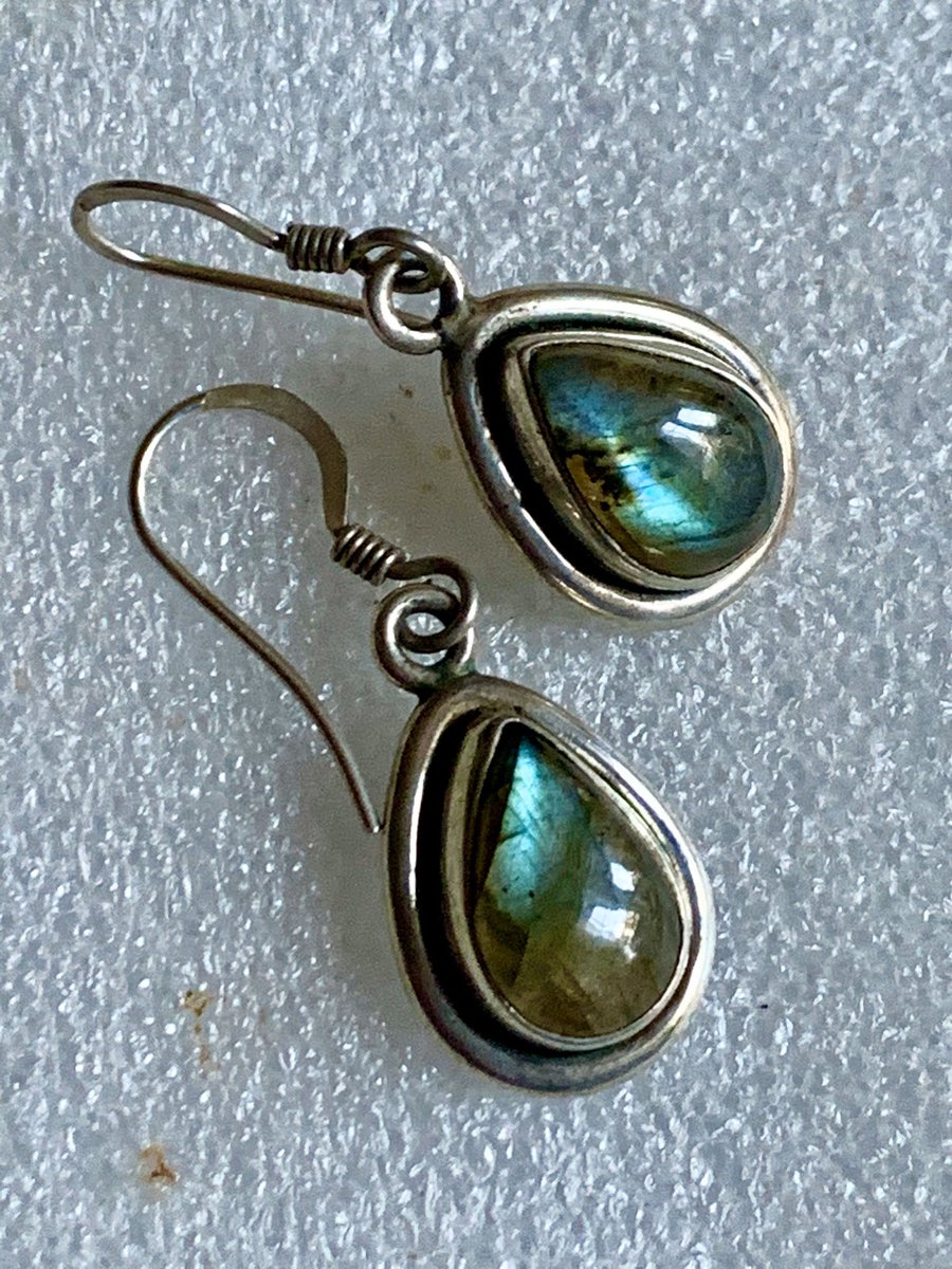 Sterling Silver Labradorite Earrings Teardrop Shape Very Versitile. Great gift for her. Available now from GiosGems on Etsy.  etsy.me/2pqVKzT
#giosgems #vintagejewelry #vintage #giftforher #etsyshop #vintagesilver #labradoriteearrings #silverearrings #etsyvintage