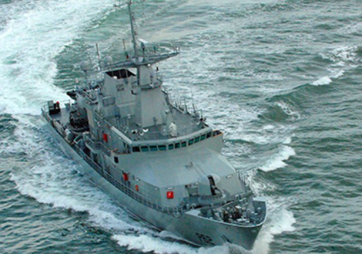 mark_mellett's tweet photo. #StormLorenzo warnings have been issued see https://t.co/4waTca6JZ3. @defenceforces prepared to support principal response agencies with, e.g #Army support for flood defences, @IrishAirCorps support for @ESBNetworks &amp; @naval_service support for @IrishCoastGuard &amp; #SAR #Lorenzo https://t.co/HjB5aygWBA