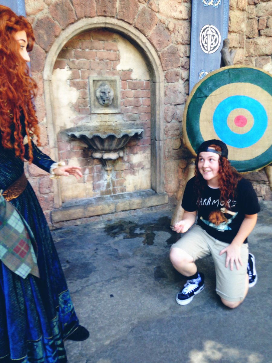DefinitelyBean's tweet photo. 5 years ago today my young virgin gay heart marched herself into the garden to propose to ‘Princess Merida’. &amp; ended up meeting the absolute best thing that has ever happened to this young gay for the first time ever. What a crazy foreshadowing our lives did there huh?! https://t.co/0h9D7t3FDl