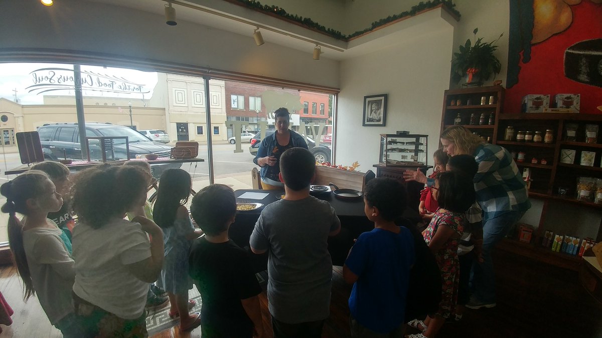 hharn26's tweet photo. Thank you to Becky at Vault Meat and Cheese for the demonstration and samples for our second graders studying how heat changes materials. @WAWschool https://t.co/7GnmlbK4yP