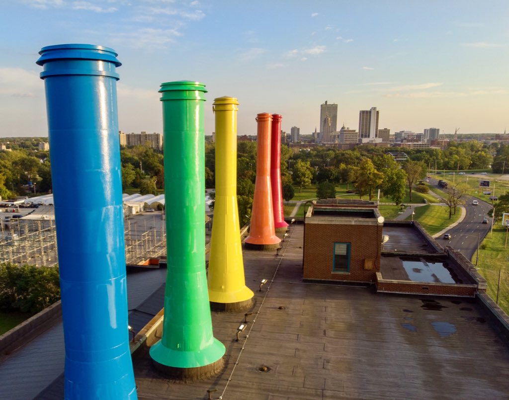 JohnMcGauley's tweet photo. I ❤️ @Science_Central. Another part of the rainbow that is the #fortwayne skyline. #sciencecentral #drone #sciencecenter #indiana https://t.co/a033291Upi