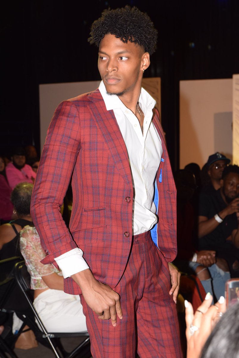 The Suit Designer tweet media