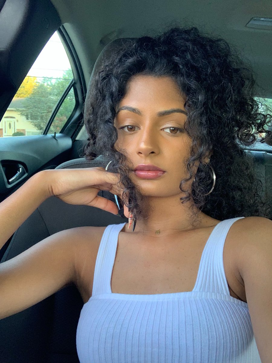 <a href="/haileylainee/">Hailey</a> My mom is a jawn