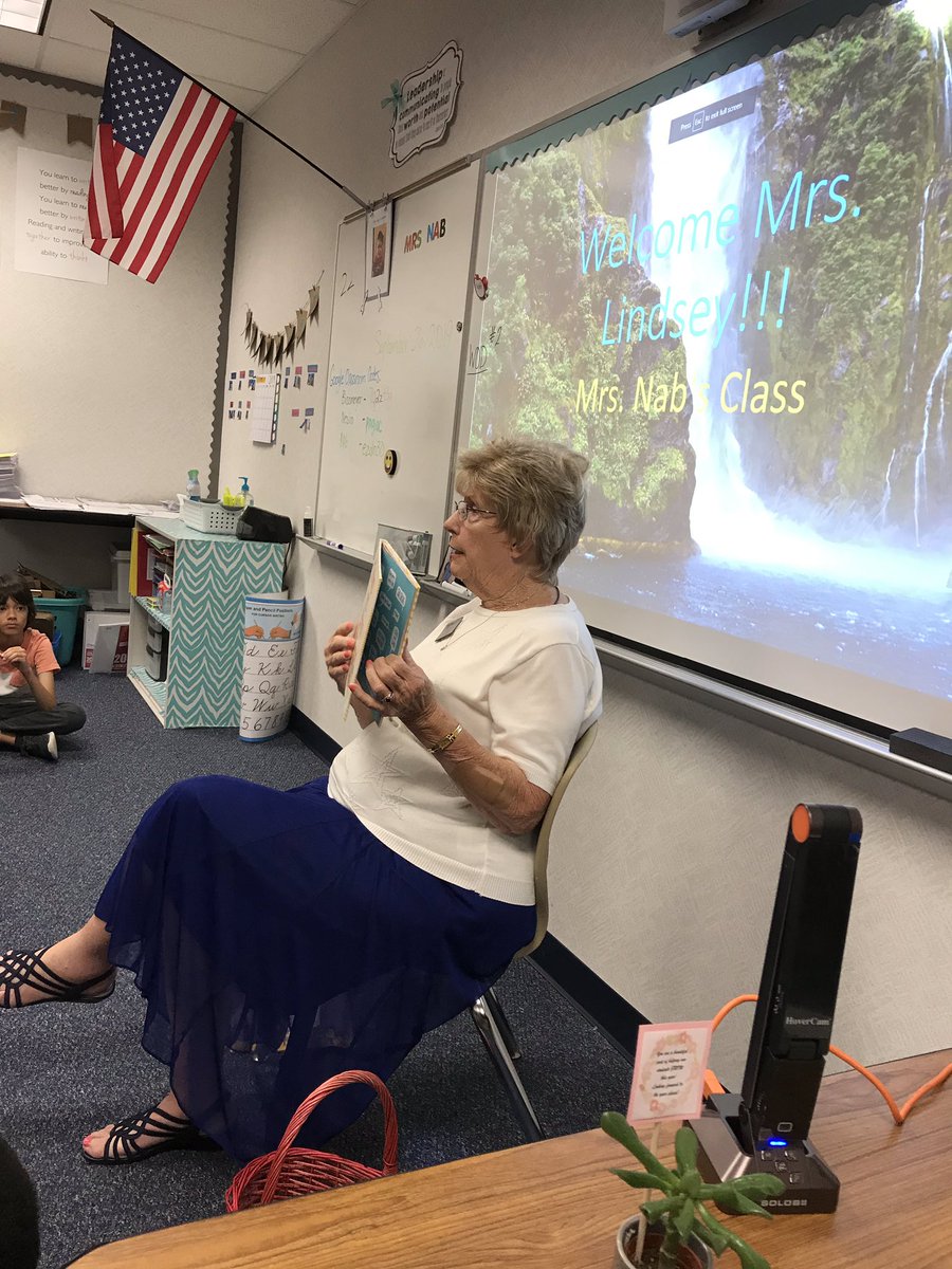 nab_linda's tweet photo. Thank you Mrs. Lindsey for reading with our class!  #lifetimeeducator    @LindseyElem @lois_lindsey https://t.co/j1c1DWG854