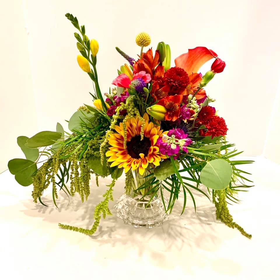 TrilliumFloris1's tweet image. Flowers for your table 💐
#bestofmainline #floristlife #holidayflowers #yomkippur #florist #localdelivery #centerpiece #love #familyowned #shoplocal