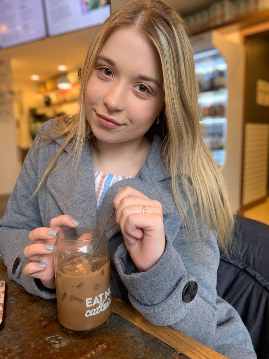 Dance_Griffs's tweet image. It’s Wednesday! ⭐️ Today we will be  introducing our freshman Accounting major, Amanda. Her favorite part about being on the dance team is dancing with all her new friends. A fun fact about her is that she loves theatre (and obviously coffee too)!! 💙💛🌟