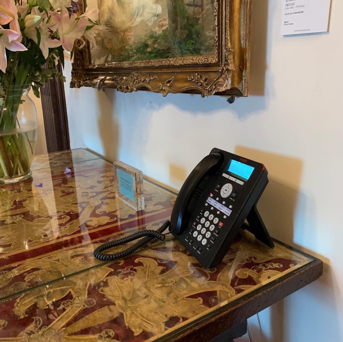 itspr's tweet image. We love your style! ....how meetings are done at Fortnum &amp;amp; Mason 👌🏼
.
.
.
#luxurybrands #fortnumandmason #london #meeting