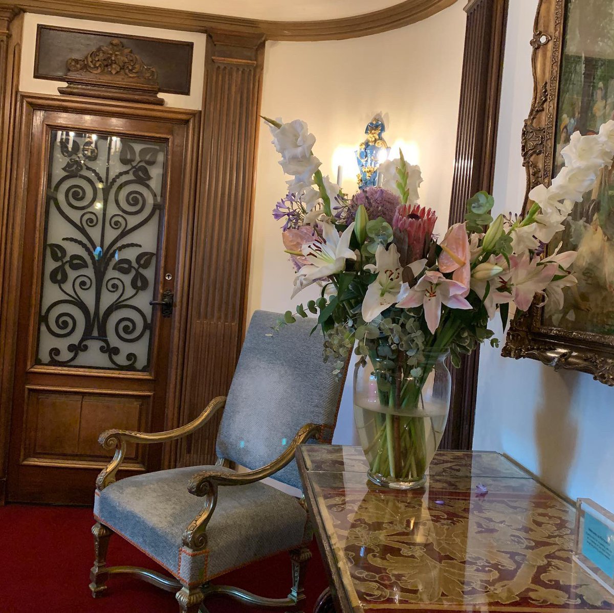 itspr's tweet image. We love your style! ....how meetings are done at Fortnum &amp;amp; Mason 👌🏼
.
.
.
#luxurybrands #fortnumandmason #london #meeting