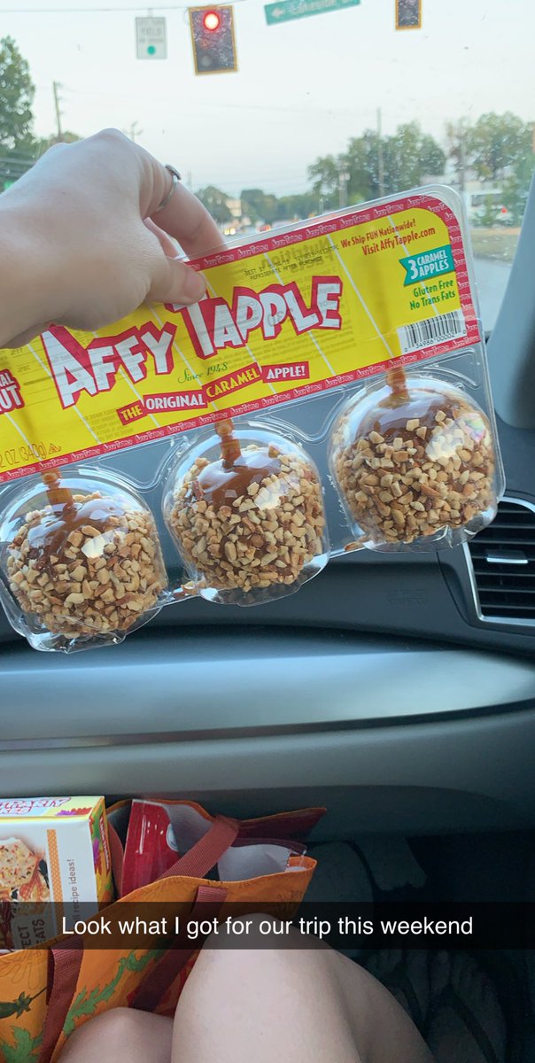 AllisonVSmith's tweet photo. And this folks... this is why this is my favorite time of year. Name a better treat https://t.co/ZhEM3OFcaw