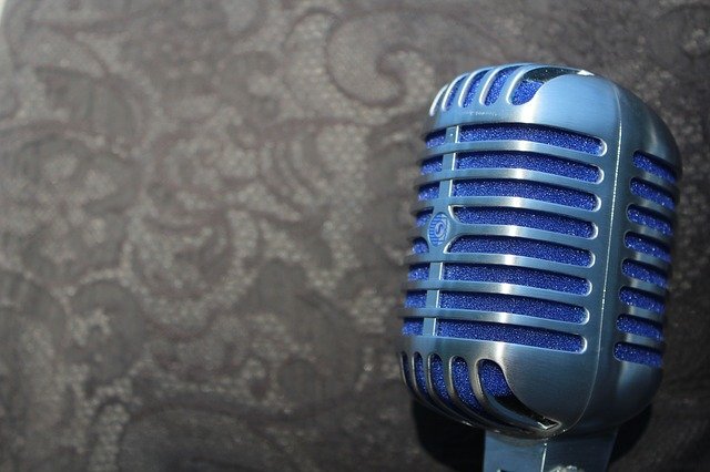 annawinchradio's tweet photo. On today's show, I'll also be bringing you interviews I've done with Mark Baulch from @hantschamber , &amp; Cllr @CllrAnneWeir from @WinchesterCity ,following the recent open forum mtg on #Winchester #StationApproach 
All on your truly local #communityradio @WinchRadio . https://t.co/M2A3lLbldk