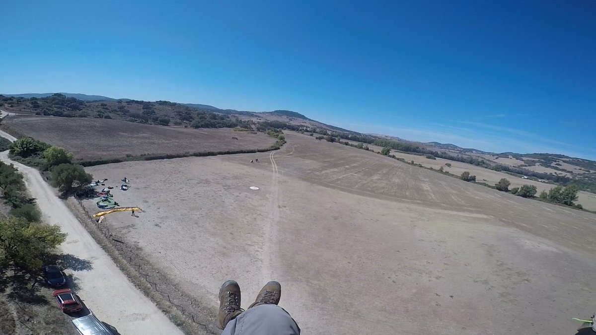 RAFHangPara's tweet photo. At the end of an hour and a half of working hard getting big climbs to try and break through the inversion (which is a real challenge), @Philbandy808 starts his approach at the El Bosque Landing Field. Note the accuracy spot! @HQRAFSport @RAFNewssport @RAFCentralFund https://t.co/8CxzhiSGRm