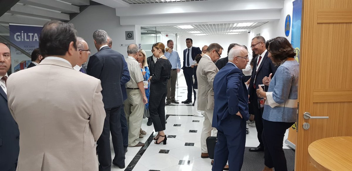 "Akıllı Üretim'le Küresel Rekabet"  
2. İzmir Kobiler ve Bilişim Kongremiz açılış konuşmalarından önce saygı duruşu ve İstiklal Marşı ile başlamıştır.

#TBD #KOBİLERveBİLİŞİM #2izmirkobibilişim #kobibilisim2019 #izmirkobibilisim #Kobi #Bilişim #İzmir