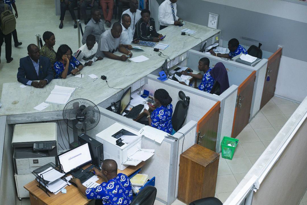 mikkyly's tweet photo. As part of the post Independence celebration, @FirstBankngr also
celebrated the Nigeria heritage with colorful Ankara fabric nationwide.
Check out pictures below.
Don't forget, you also can win an Ankara for yourself.
#FirstBankAt125
#WhatIf
#125TradDay
#YouFirst https://t.co/JU2vIuT3iS