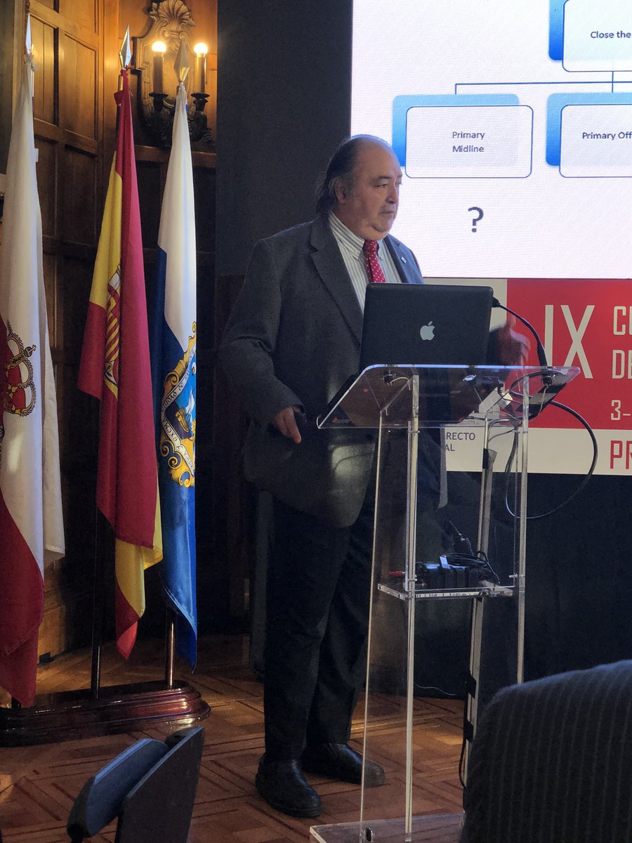 ZimNl's tweet photo. @IEGecim presents on his #epsit experience for Pilonidal Sinus; all experts seem to agree; less is more!!! @castillo_cgdcdj #colorectalsurgery https://t.co/jzPkn2tfpJ