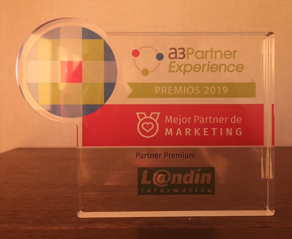 Landinformatica's tweet photo. Anoche recibimos una muy grata sorpresa 😃
El #equipo de @WoltersKluwerEs nos dio el premio al Mejor #Partner del año en #Marketing🏅
Muchísimas gracias. Esto nos motiva a seguir con mucha más ilusión y ganas. Seguiremos #INNUVANDO 👏
#JornadasWK #CreciendoJuntos https://t.co/Ck6HXoGAxg