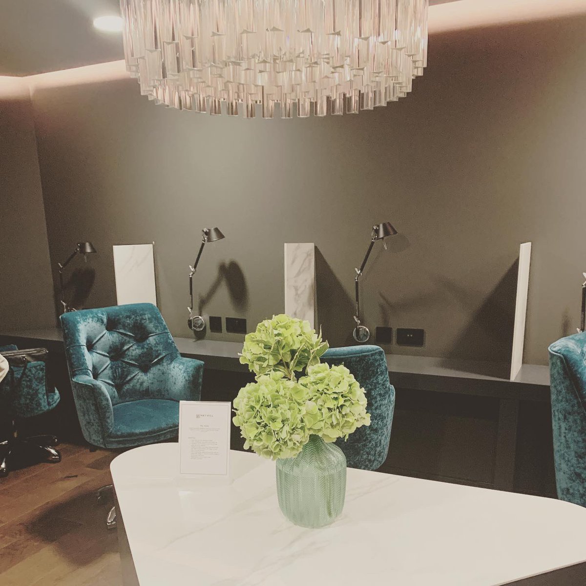 itspr's tweet image. A great visit / show round Hay Hill members club in Mayfair, a beautiful space in the heart of Mayfair!
.
.
#events #pr #luxurybrands #hnwi #mayfairlondon #membersclub #meeting #itsprlondon