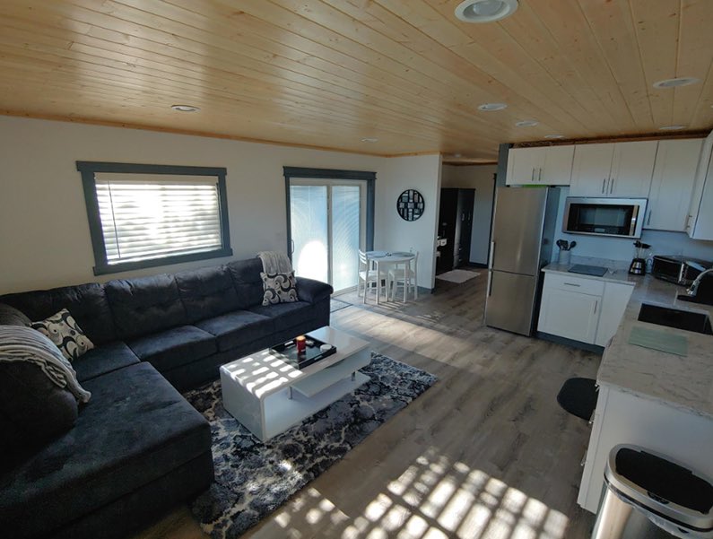 ContainerHacker's tweet photo. Interested in shipping container buildings?
Visit our website (see profile!) for tons of great articles and information about building or buying your own!
#containerhouse #design #boxliving #cargotecture #architecture #containerhomeplans #shippingcontainerhome #containerhomes https://t.co/GNnfPvN7xT