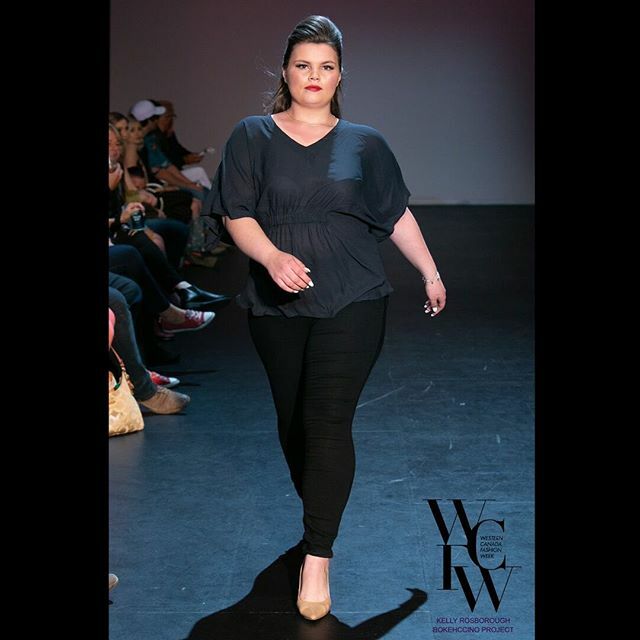 Cherry_Chic_yyc's tweet photo. Model:  Katie Chamberlla @katie_1919 
Hair: Lisa Coumbs @njoicolor /Joico
Hair: Nikita Romane @nikitaromane
Makeup: Kada Issa @bombaybeautyloft
Photographer: Kelly Rosborough @krosborough 
_________________
CCD F/W2019
___________________________________… https://t.co/dLlj6mlDqv https://t.co/ZTX1v74VCP