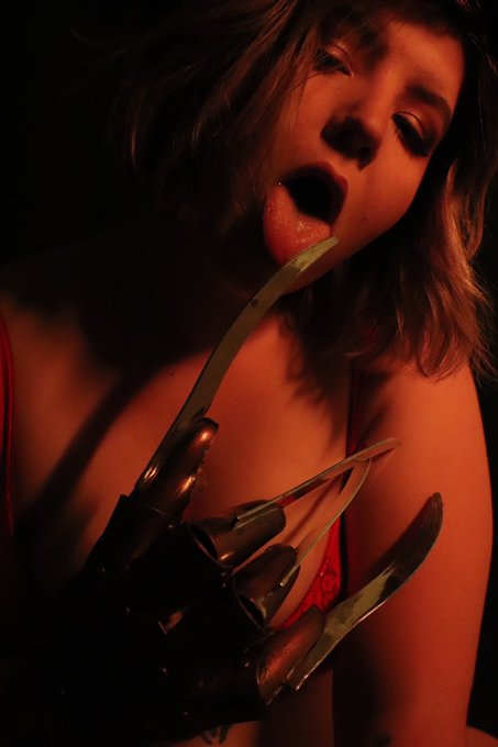 I just did a Freddy Krueger shoot and I was having a ton of issues with focus and I wasn&rsquo;t thinking it