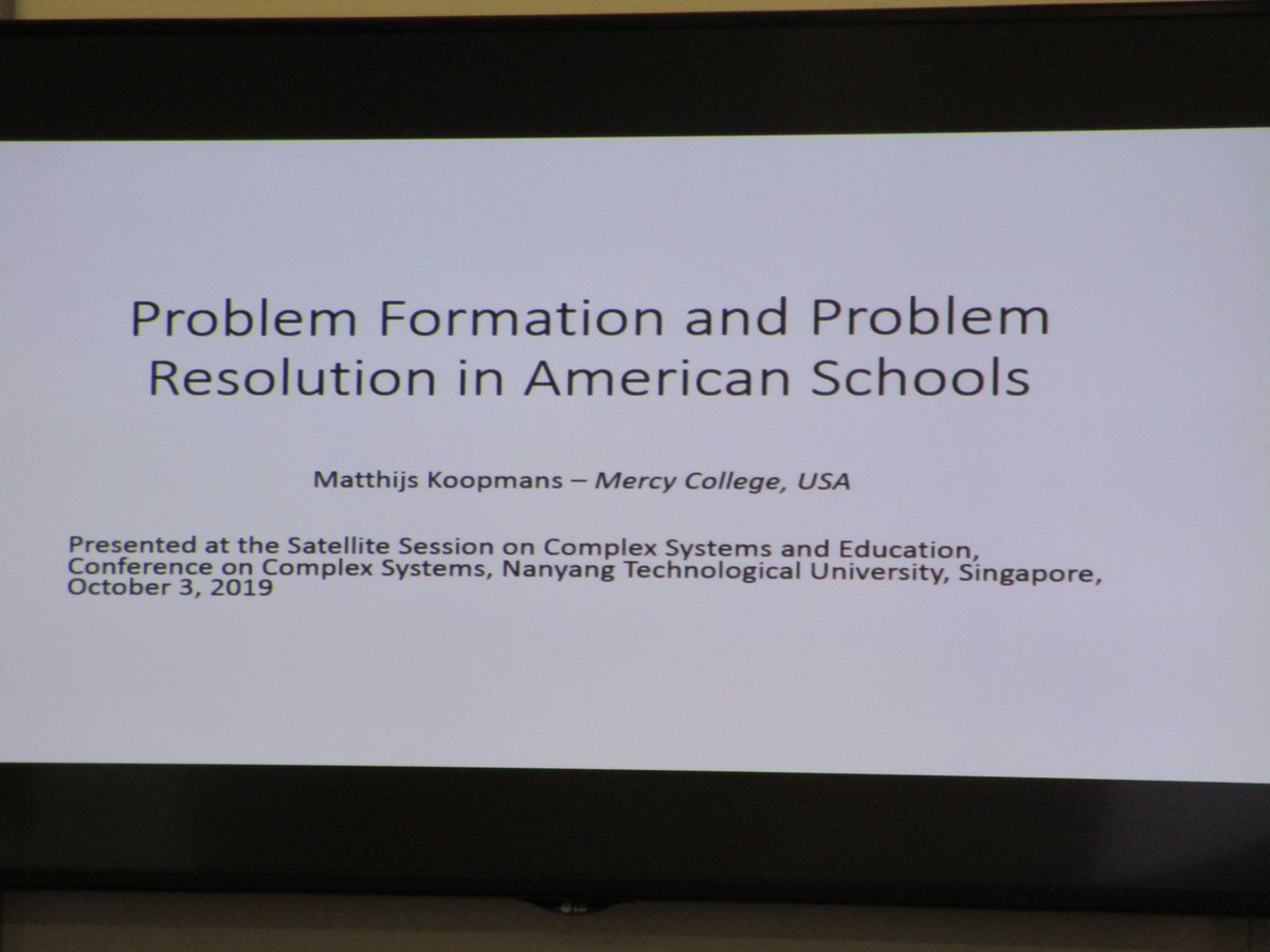 HirokiSayama's tweet photo. Founder of #ComplexSystemsInEducation satellite and co-founder of @css_usne Matt Koopmans discusses issues in making changes to US educational systems from cybernetics/systems science viewpoints
#CCS2019 @CCS2019_NTU https://t.co/WlgmSN7GcV