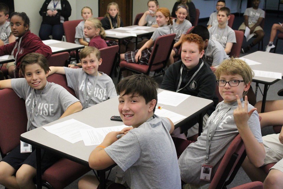 StBenedictPrep's tweet photo. Our first-ever House Service Learning Day included Hilda House working together to serve our St. Benedict community and its sharing parish, Our Lady of the Snows (OLS ). Mr. Accardi, Ms. Voynovich and Mrs. Hybinette led the house in collecting and packaging books. https://t.co/FRmR3PZ5ew