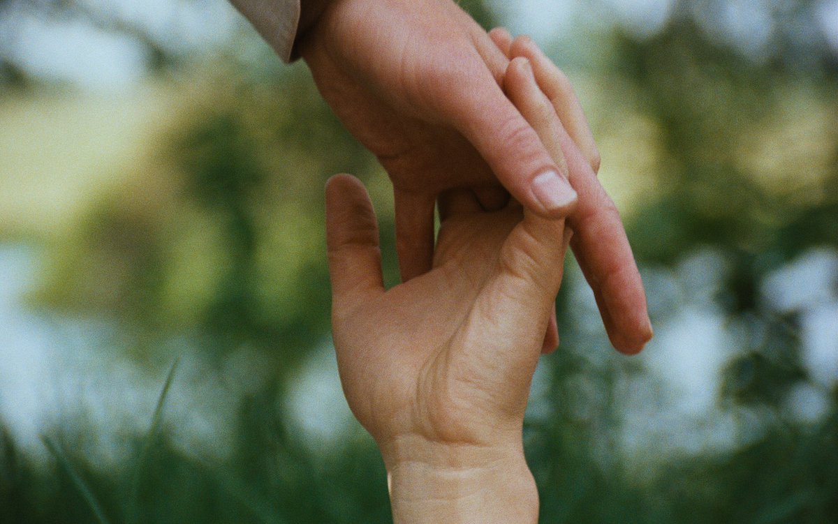 #휴그랜트 리즈 시절 담긴 영화 <모리스> 보도스틸 공개! 11월 7일 국내 최초 개봉 #모리스 #maurice #콜바넴 #콜미바이유어네임 #제임스아이보리Translate post