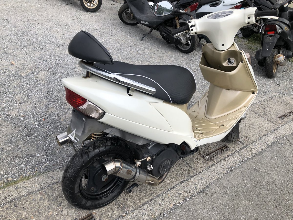 31100111S スズキ アドレスv125G 白/ゴールド カスタム多数！ 社外